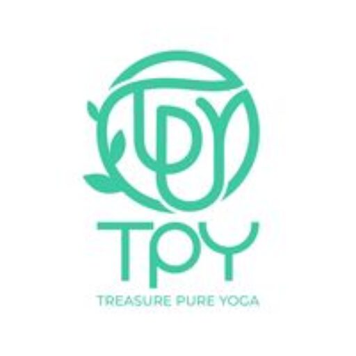 Lớp yoga thực hành 6 tpyacademy