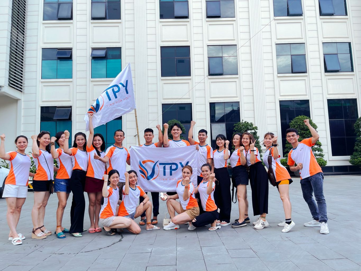 Đoàn vận động viên Học Viện Yoga Quốc Tế TPY TP HCM