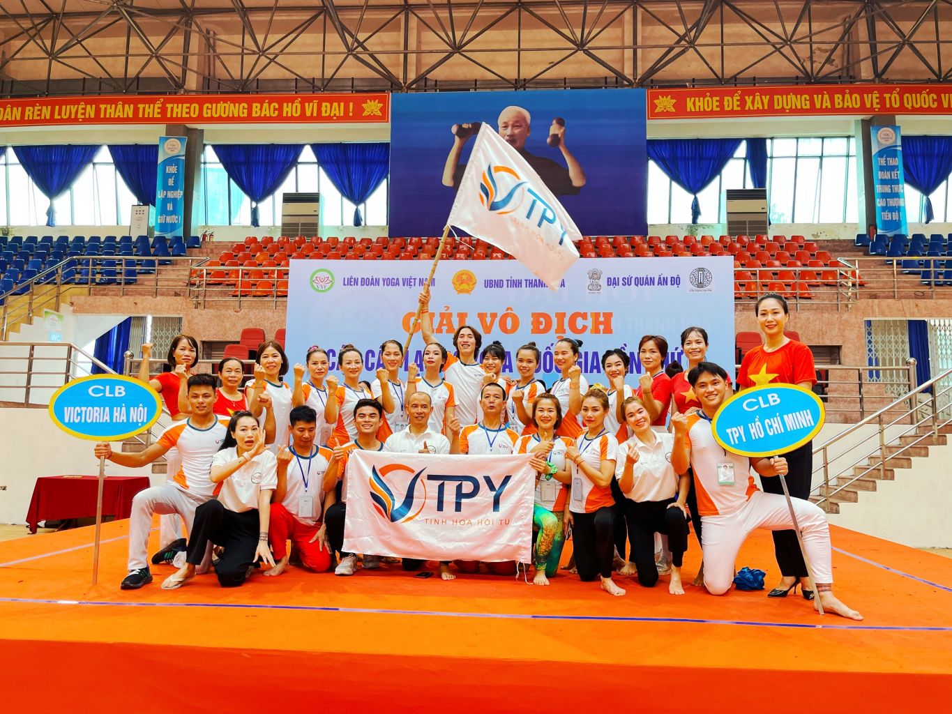 Đoàn vận động viên Học Viện Yoga Quốc Tế TPY TP HCM