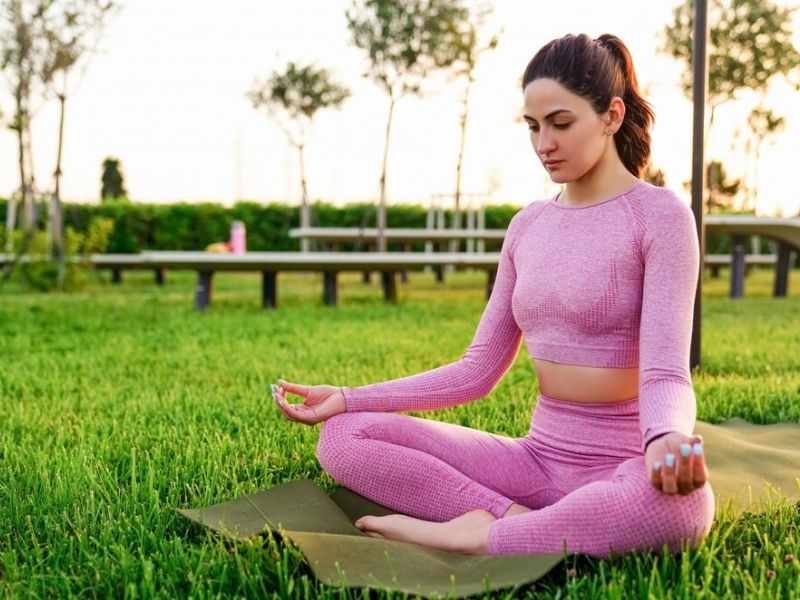 Sivananda Yoga – Lợi ích và những lưu ý khi luyện tập 1 Thanh lọc cơ thể và phát triển tâm linh