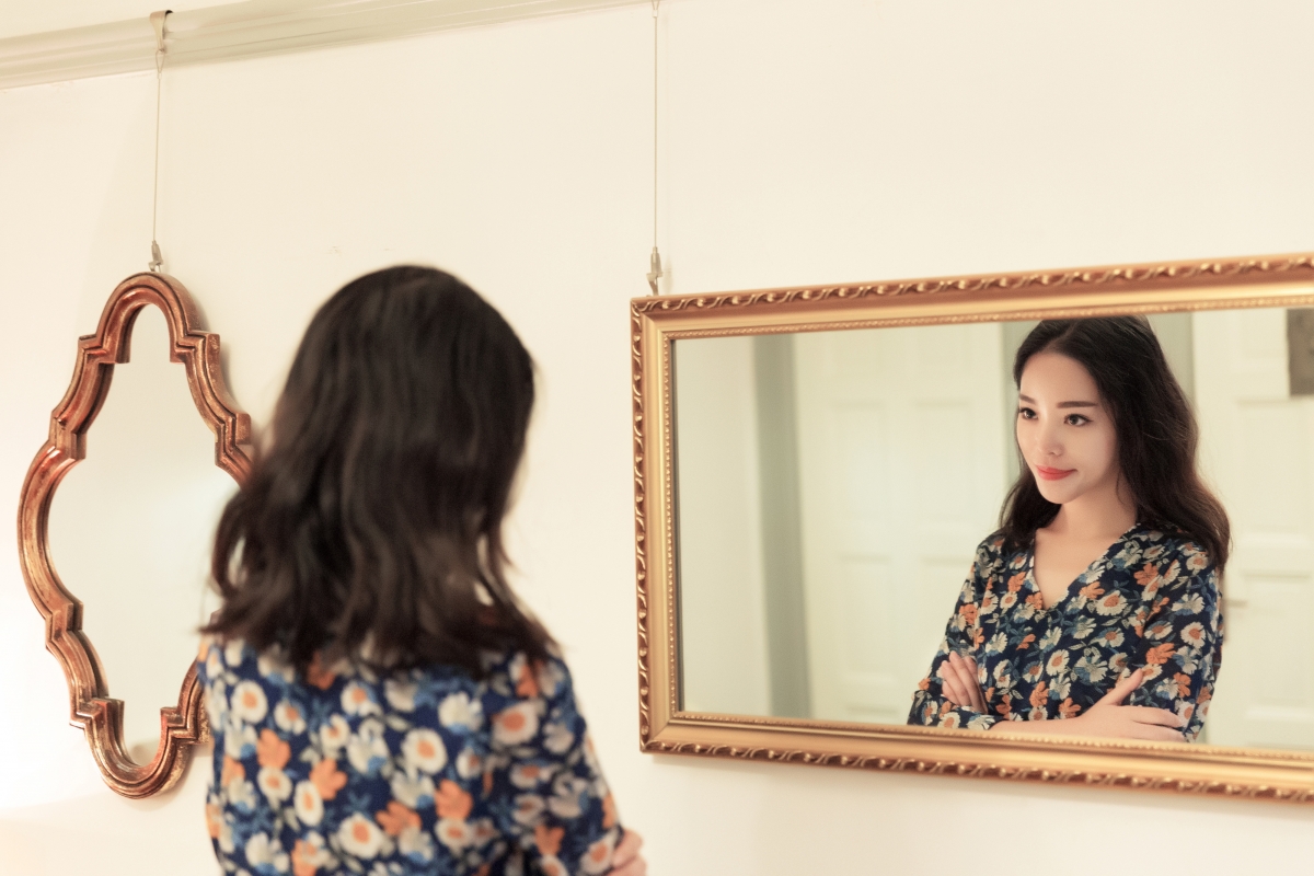 Hành trình làm mới ngày 21: Hãy mỉm cười với phiên bản rạng rỡ nhất của chính mình 5 Mỉm cười – khoảnh khắc đánh thức sự rạng rỡ bên trong