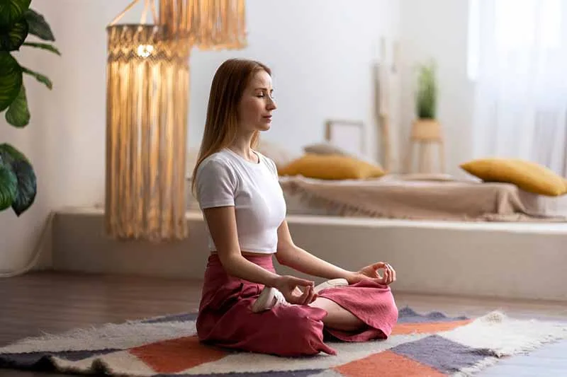 Hành trình làm mới ngày 8: Con đường cũ - Tư duy mới 13 Yoga – Tĩnh lặng giữa hỗn loạn