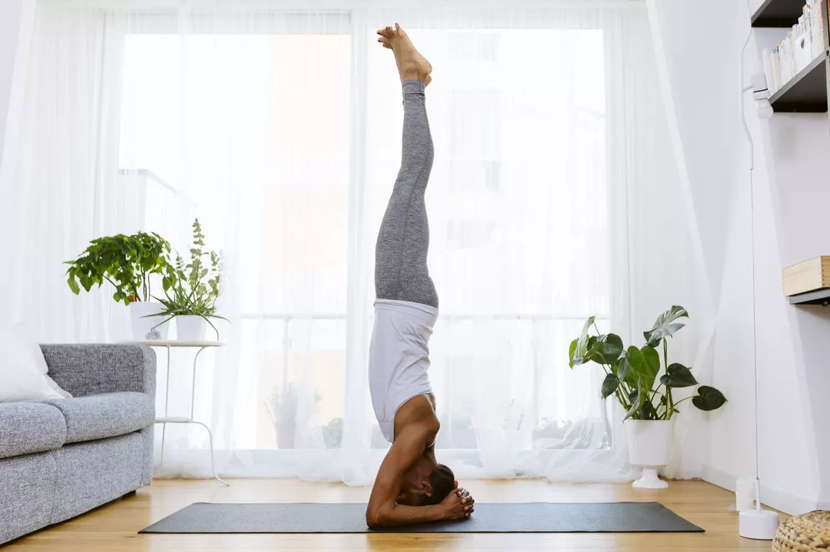 Tư thế Trồng chuối – Sirsasana: Vị Vua của các tư thế Yoga 16 Vì sao Sirsasana được gọi là "Tư thế Vua"
