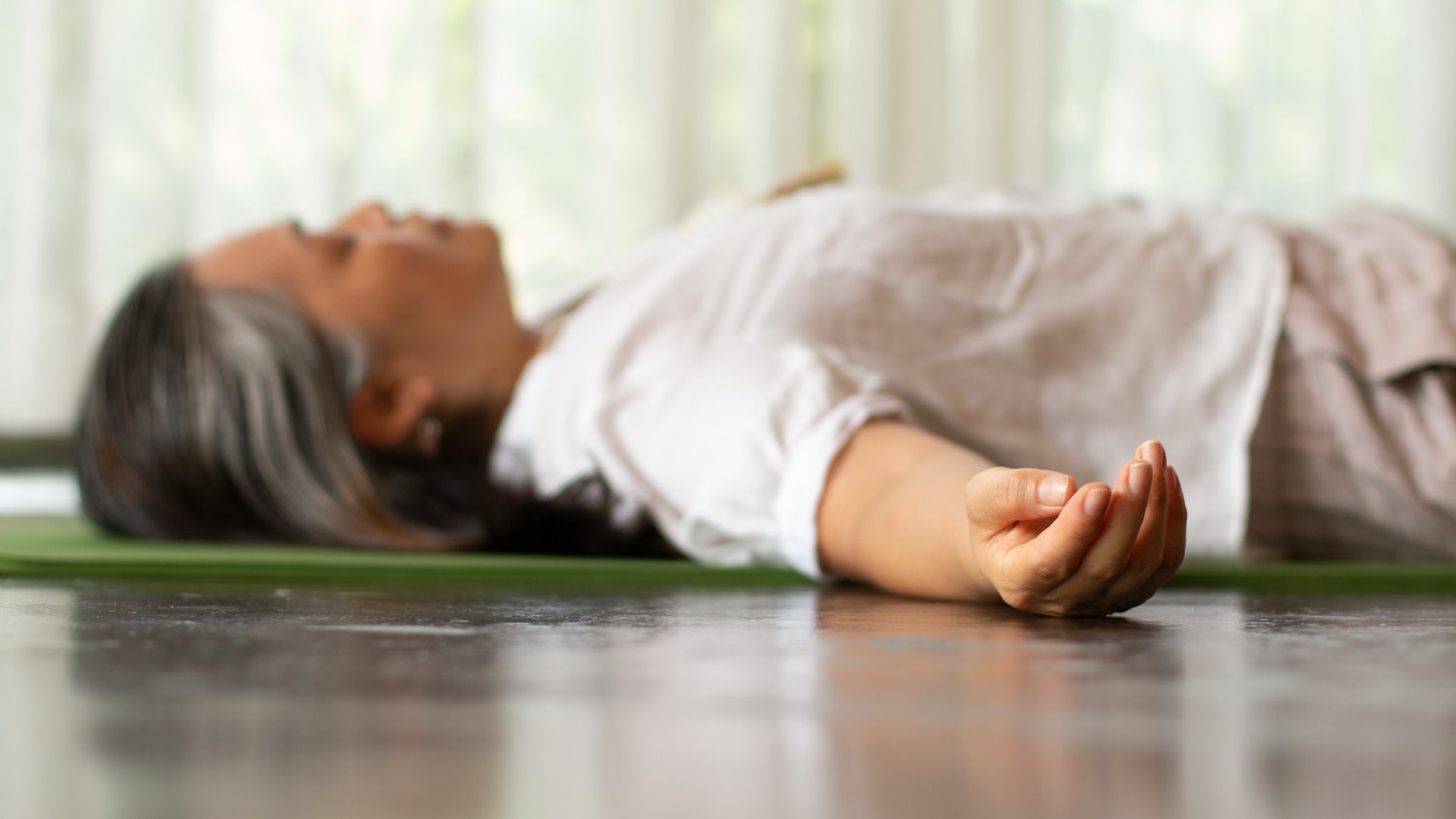 Tư thế Xác chết (Savasana): Nghỉ ngơi trọn vẹn để phục hồi toàn diện 22 Ý nghĩa sâu sắc của Savasana trong yoga