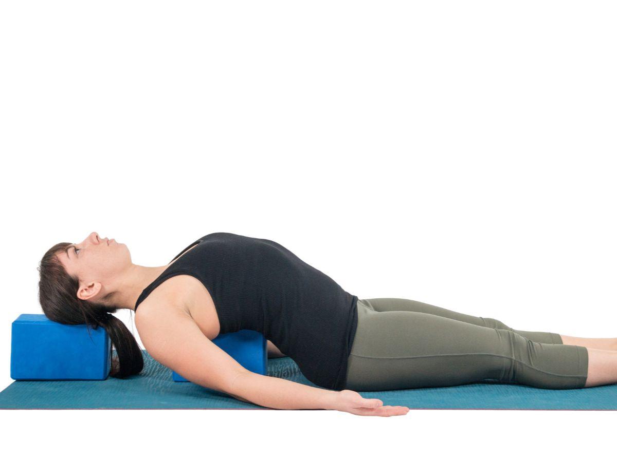 Tư thế con cá (Matsyasana): Mở rộng lồng ngực, khơi thông cảm xúc 24 Biến thể và gợi ý hỗ trợ cho người mới bắt đầu với Matsyasana