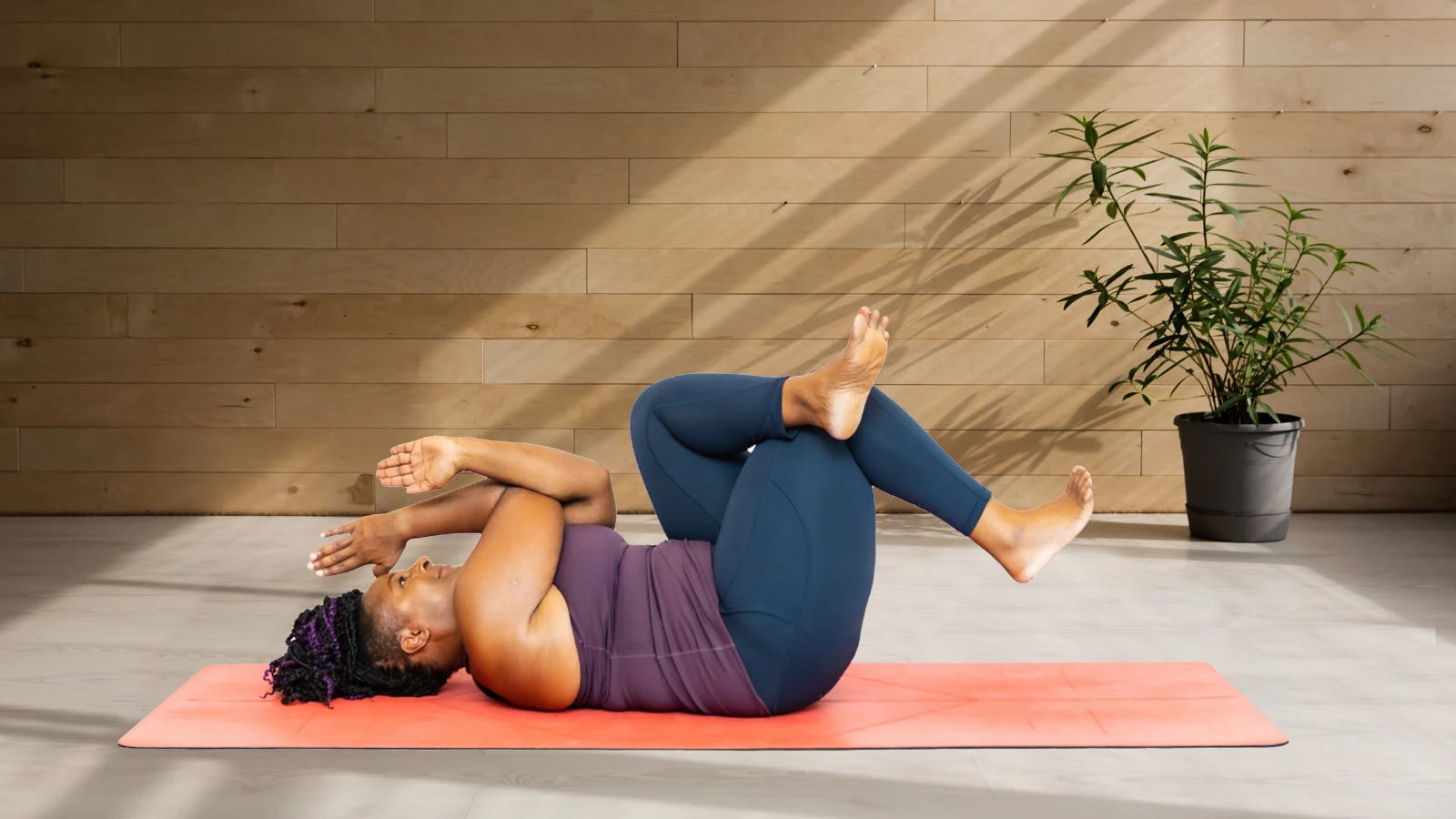 Tư thế Đại Bàng (Garudasana): Biểu tượng của sự cân bằng và tập trung 25 Tư thế Đại Bàng nằm (Supine Eagle Pose)
