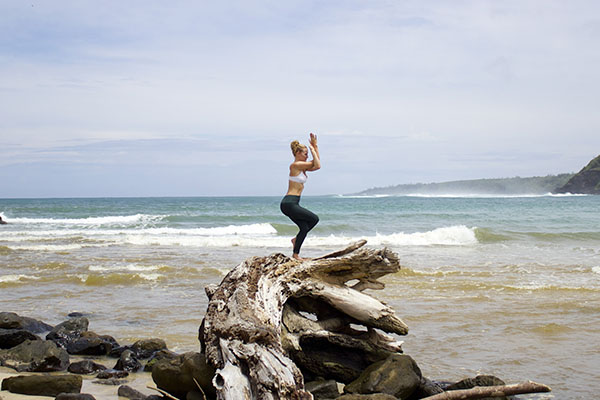 Tư thế Đại Bàng (Garudasana): Biểu tượng của sự cân bằng và tập trung 23 Tư thế Đại Bàng