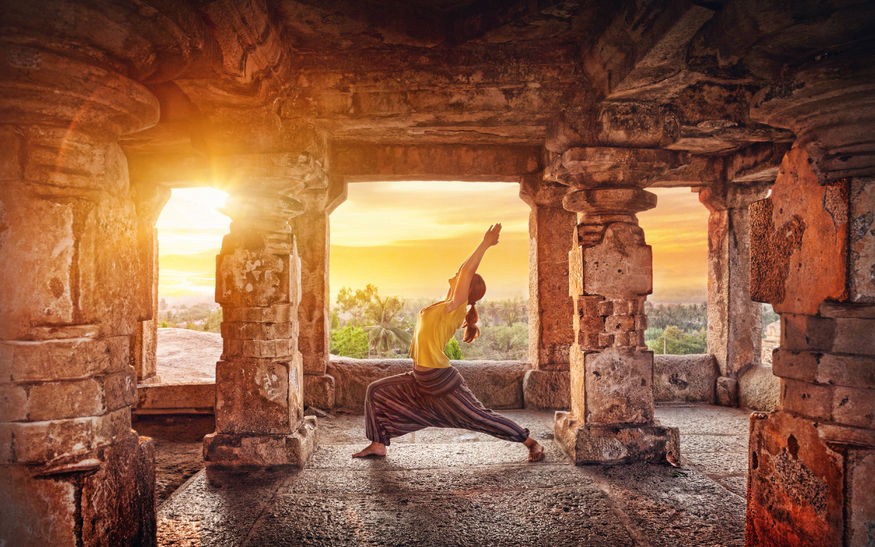 Yoga và Pilates: Từ bản chất, cơ hội đến thách thức nghề nghiệp 25 Yoga là gì