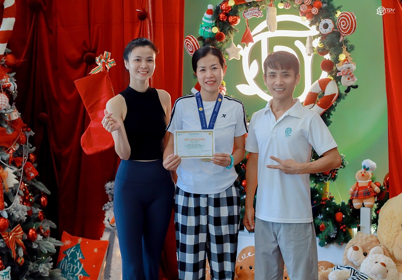 Thử thách chào mặt trời mùa 4