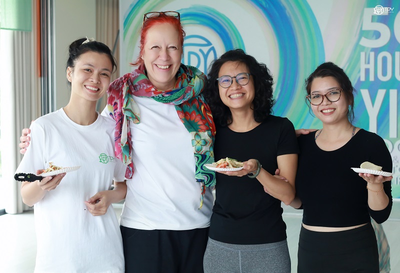 Dinh dưỡng trong Yoga | Nền tảng nuôi dưỡng thân thể, tâm trí và đời sống tỉnh thức 26 Dinh dưỡng trong Yoga & sức khỏe tâm trí trong xã hội hiện đại