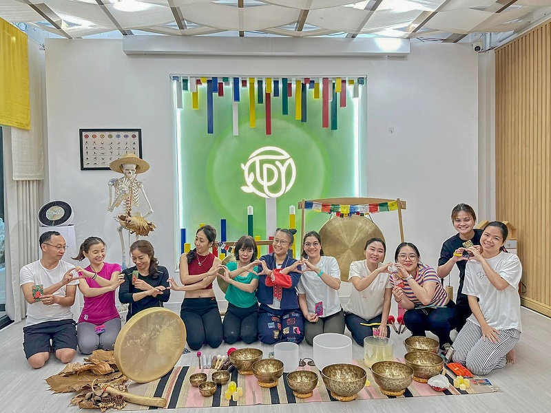 Chăm sóc sức khỏe tinh thần cho phụ nữ hiện đại 28 Yoga - con đường nuôi dưỡng sức khỏe tinh thần cho phụ nữ