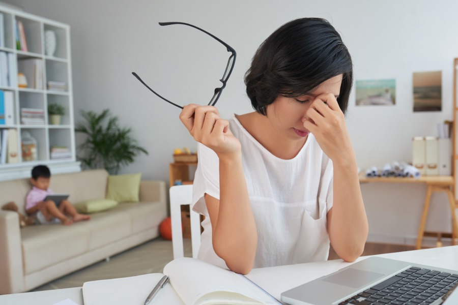 Áp lực công việc & tốc độ nhịp sống