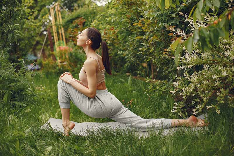 Yoga detox 7 ngày : Hành trình làm mới cơ thể & tâm trí từ bên trong 1 Kích hoạt sự lưu thông với yoga