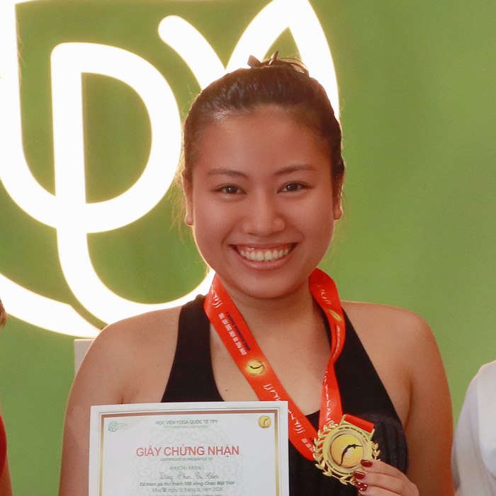 Tú Cẩm Đặng Phan