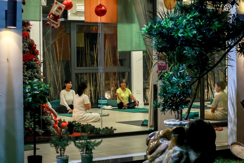 Lớp yoga chuyên đề là gì? Khi tập luyện cần đi đúng trọng tâm 16 Lớp yoga chuyên đề là gì